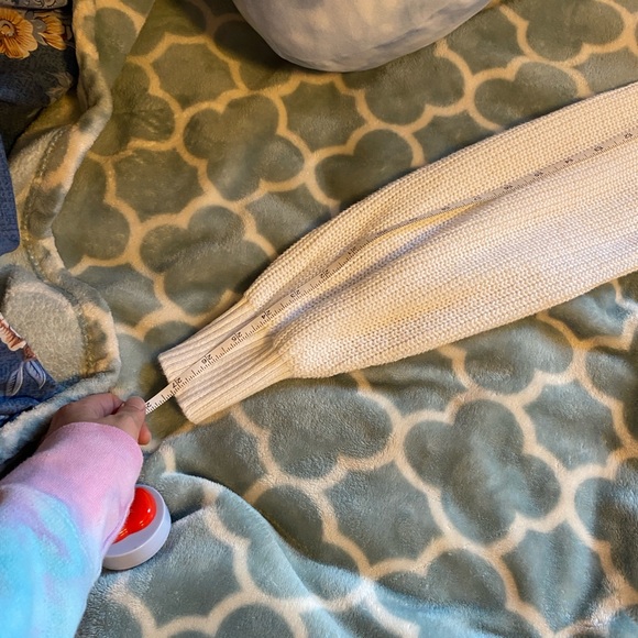 Hollister drawstring cinched sweater - Picture 12 of 12